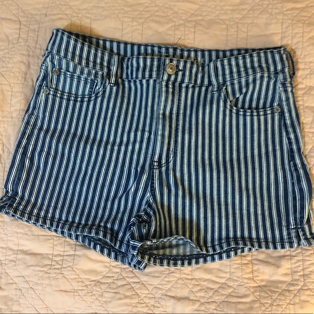 American Eagle Hi Rise Shortie